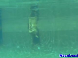 Назовні підводний scissoring лесбос