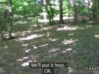 Ευρωπαϊκό ερασιτεχνικό λεσβίες γλείψιμο σε woods